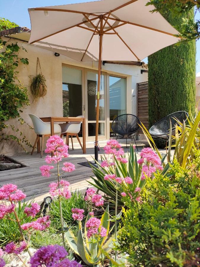 Villa Cabrida Cabrieres-d'Avignon ภายนอก รูปภาพ