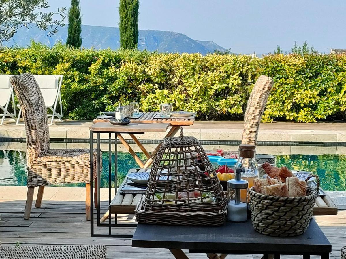 Villa Cabrida Cabrieres-d'Avignon ภายนอก รูปภาพ
